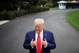 牛弹琴：特朗普被他吃豆腐了，但我还有一个疑问