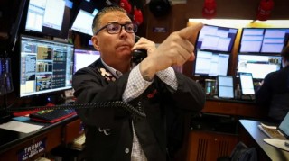 午盘：美股维持下跌局面 标普指数六连涨后走低