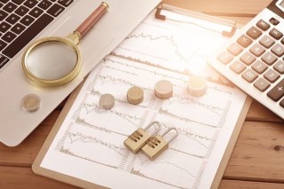 如何理解投资风险并采取合理应对措施？这些应对措施的实际效果如何？