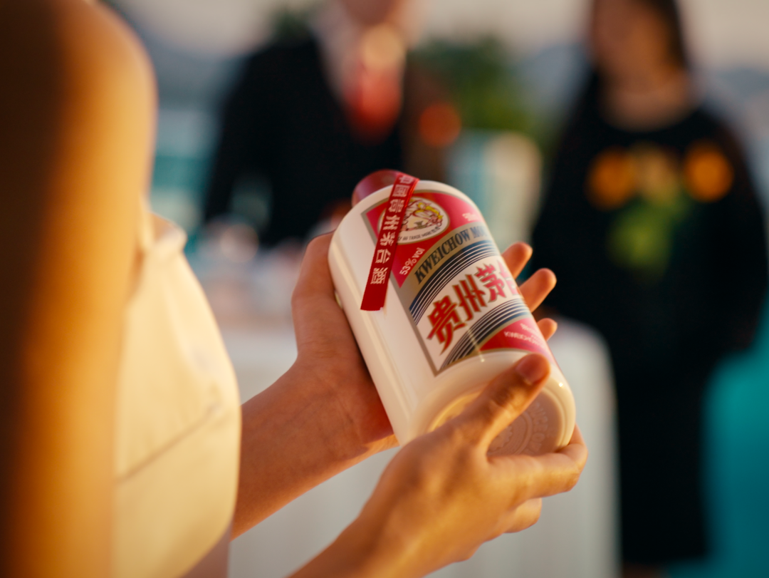 贵州茅台年报：净利同比增15.38%，系列酒营收站稳200亿  第1张