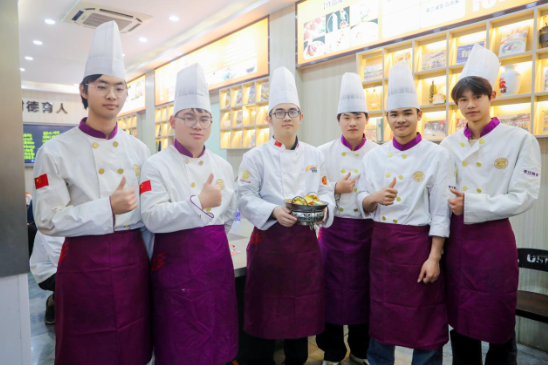 从核物理到中餐,一位复旦学子的跨界人生选择 第4张 从核物理到中餐,一位复旦学子的跨界人生选择 第4张