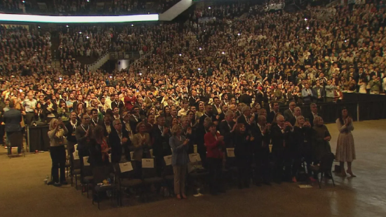 一个时代的落幕:“奥马哈先知”巴菲特官宣卸任伯克希尔CEO 第2张 一个时代的落幕:“奥马哈先知”巴菲特官宣卸任伯克希尔CEO 第2张