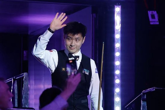 赵心童夺冠创历史！中国首位斯诺克世锦赛冠军！  第1张