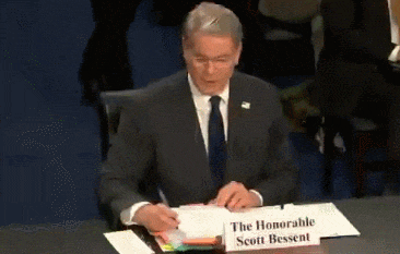 结巴、颤抖、不知所云……美财长被彻底问崩了  第1张