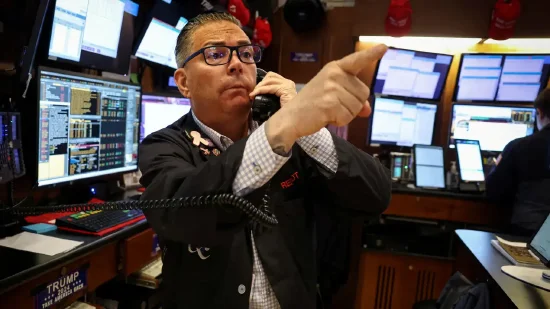 午盘：美股维持下跌局面 标普指数六连涨后走低  第2张