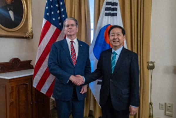 贝森特“敲打”韩国：韩元汇率不对劲，与韩国经济基本面不符  第2张