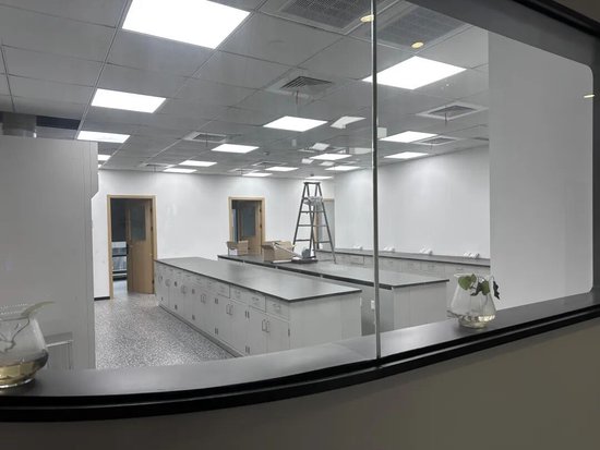 肿瘤药断供数月，患者“自费1万多元1瓶还买不到”！知名药企大门被贴封条，部分办公室已清空  第5张